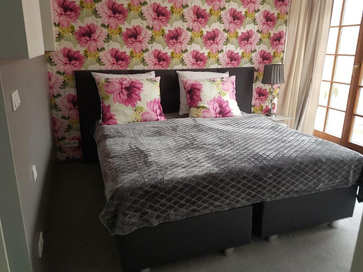 무루와나 고슬리나 Mak B&B 외부 사진
